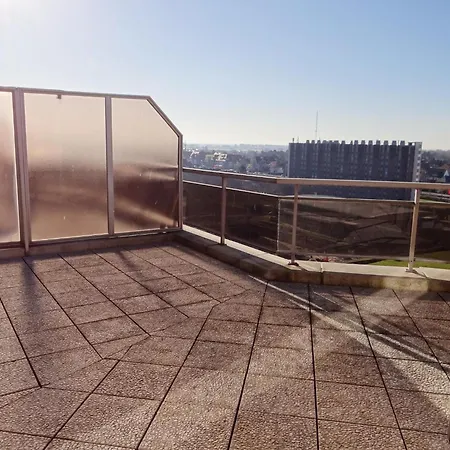 Seaside Serenity Apartment, Cleaning Included * نيوبورت