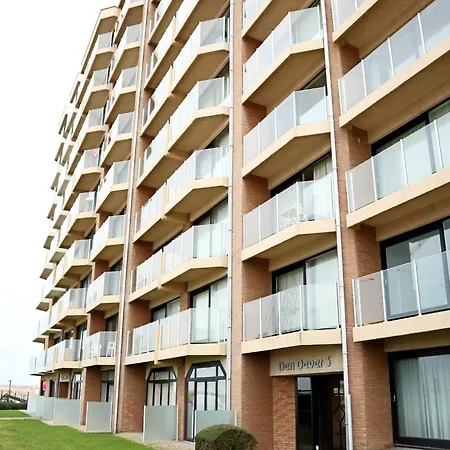 Seaside Serenity Apartment, Cleaning Included شقة